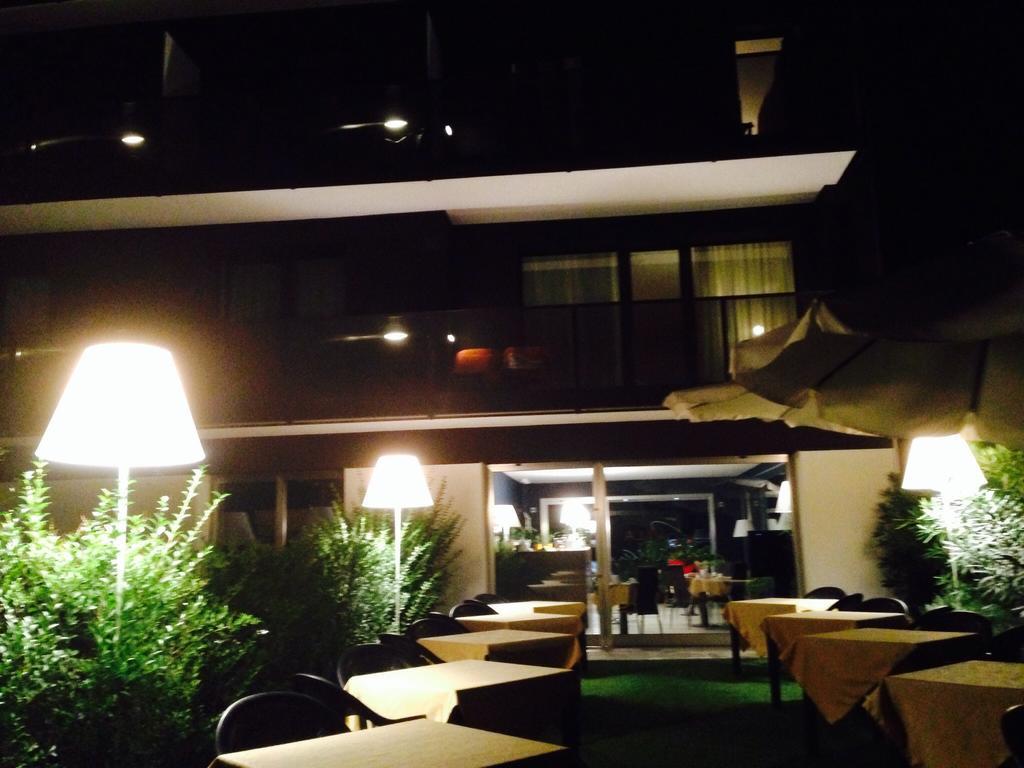 فندق ريفا ديل غاردافي  فيلا ريجينا المظهر الخارجي الصورة
